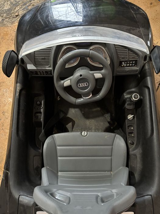 Masinuta electrica pentru copii