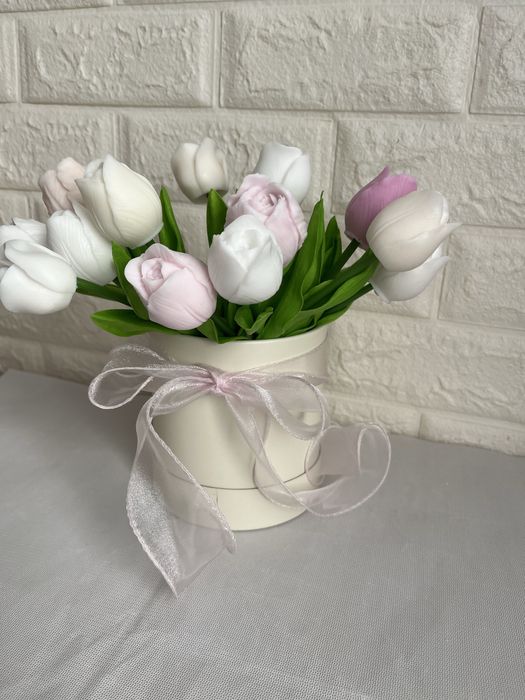 Тюльпаны ручной работы