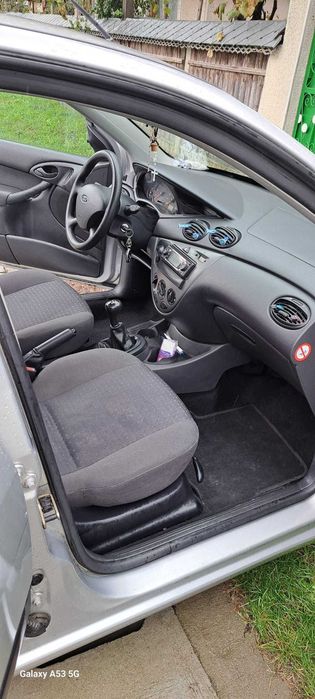 FORD Focus 2004 — imagine 3