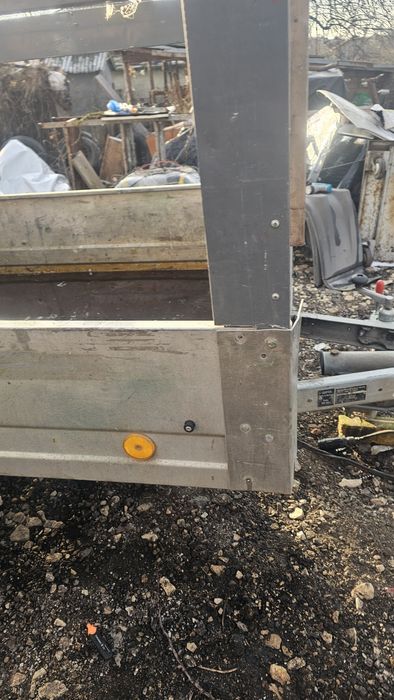 Продавам ремарке