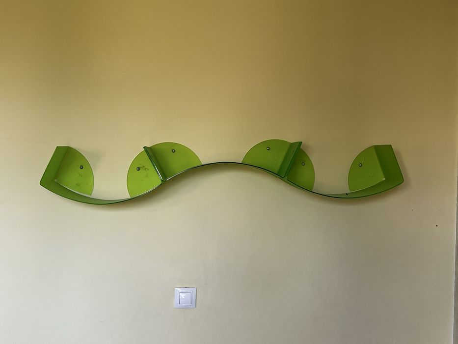 Мебели (шкаф, нощен шкаф, бюро, рафтове)