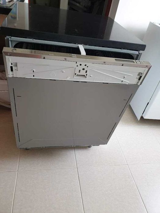 Miele - Auto Open - QuickPowerWash - Съдомиялна - Пълно Вграждане 60см