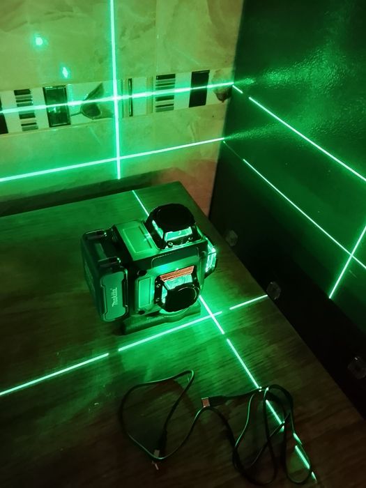 Nivel laser makita cu cu 16 linii și baterie de 6a Nou