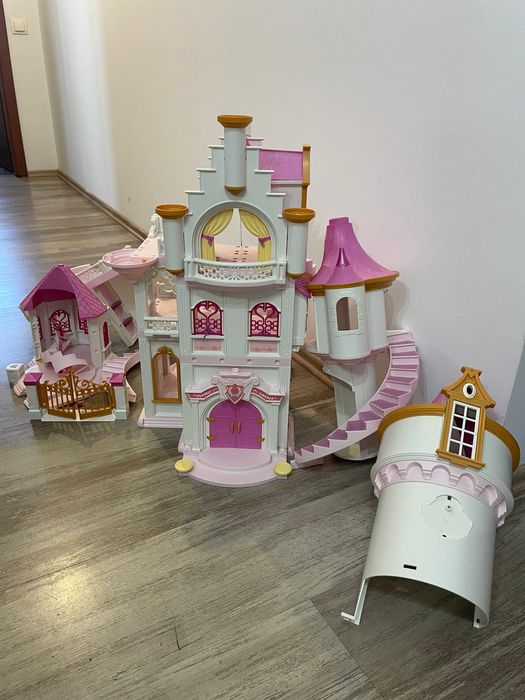 Castel de joaca interactiv pentru copii/fetite