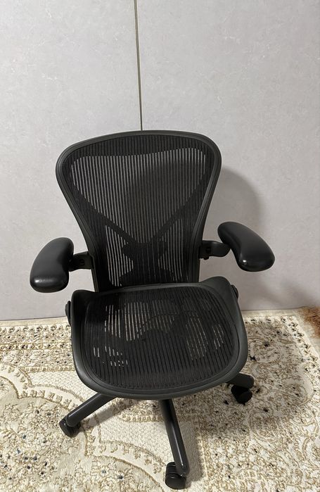 Офисное кресло HermanMiller