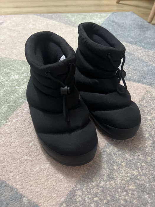 Ghetuțe Puma negre mărimea 37 noi