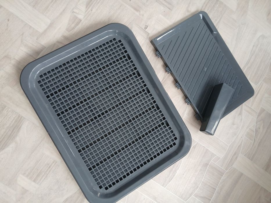 Продам лоток для собачек