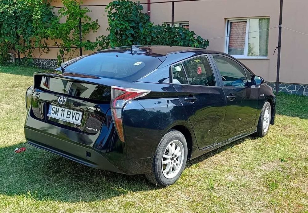 Toyota prius 4  1.8 Hybrid Dynamic Business
