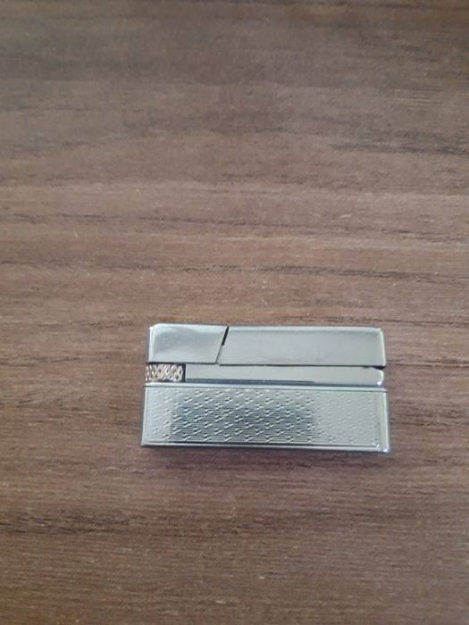 Зажигалка газовая