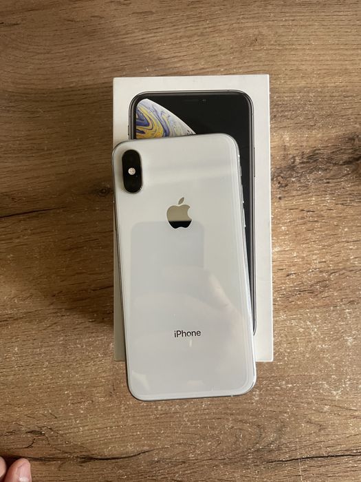 Продам Iphone XS