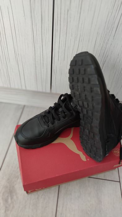Маратонки Puma черна кожа.