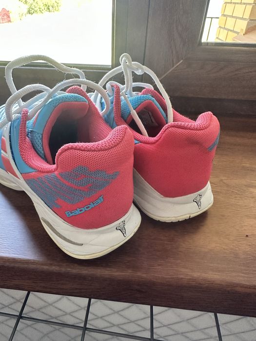 Кроссовки на тенниса