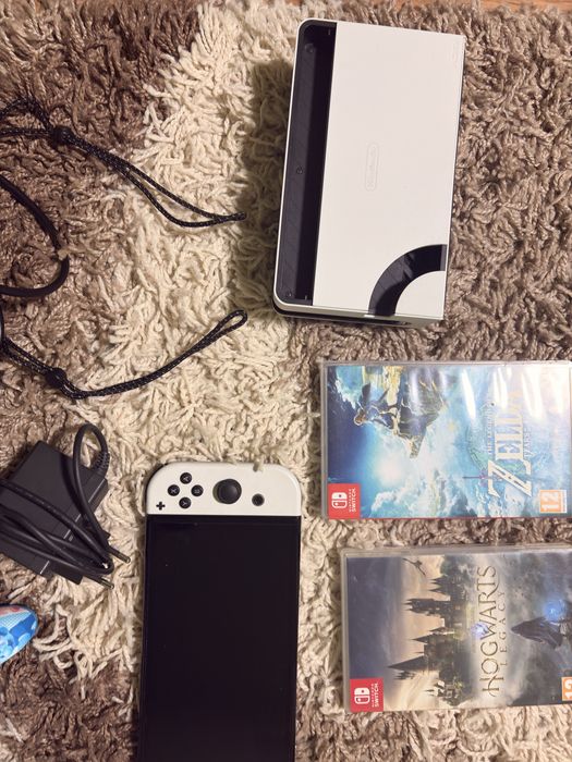 Nintendo Switch OLED – 128GB SD Card + 2 jocuri