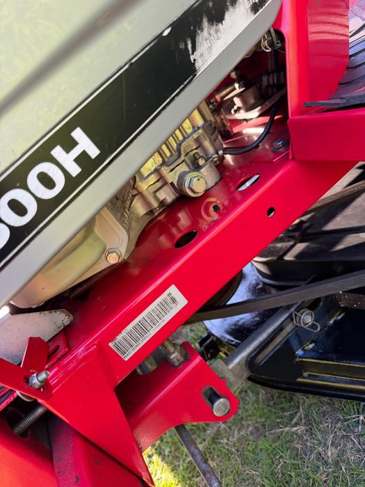 Tractoraș tuns gazon Countax C600H – Motor Honda V-Twin – Doar 37 ore – Colector 2021
