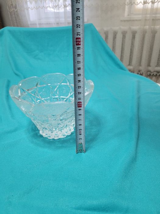 Продаются хрустальные вазы