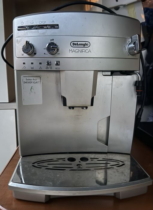 Aparat de cafea DeLonghi
