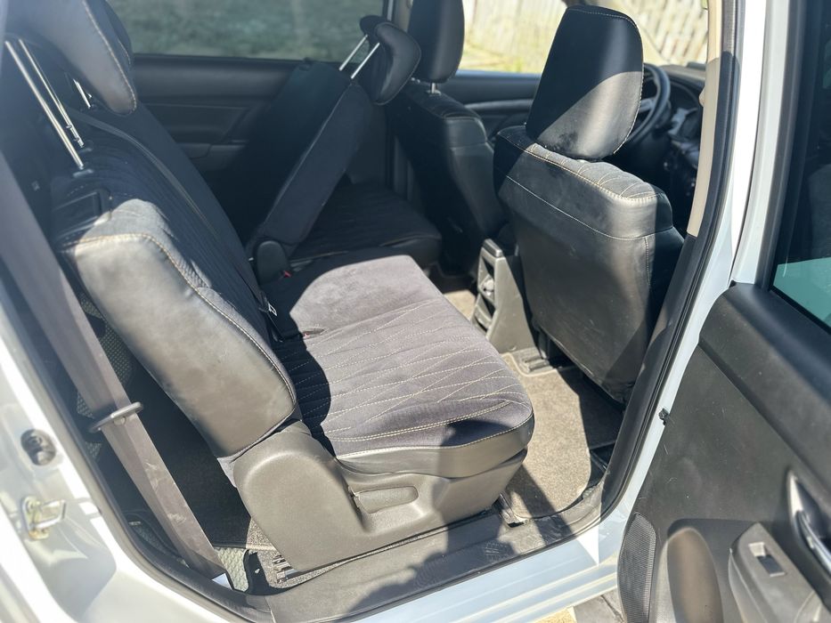 минивэн сузуки эртига