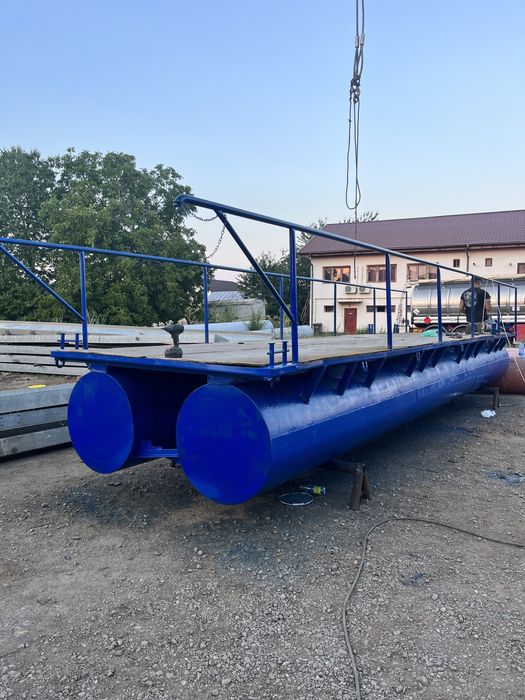 Vand pontoane metalice plutitoare