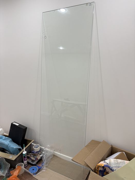 Отдам коленное стекло от душевой 160х200