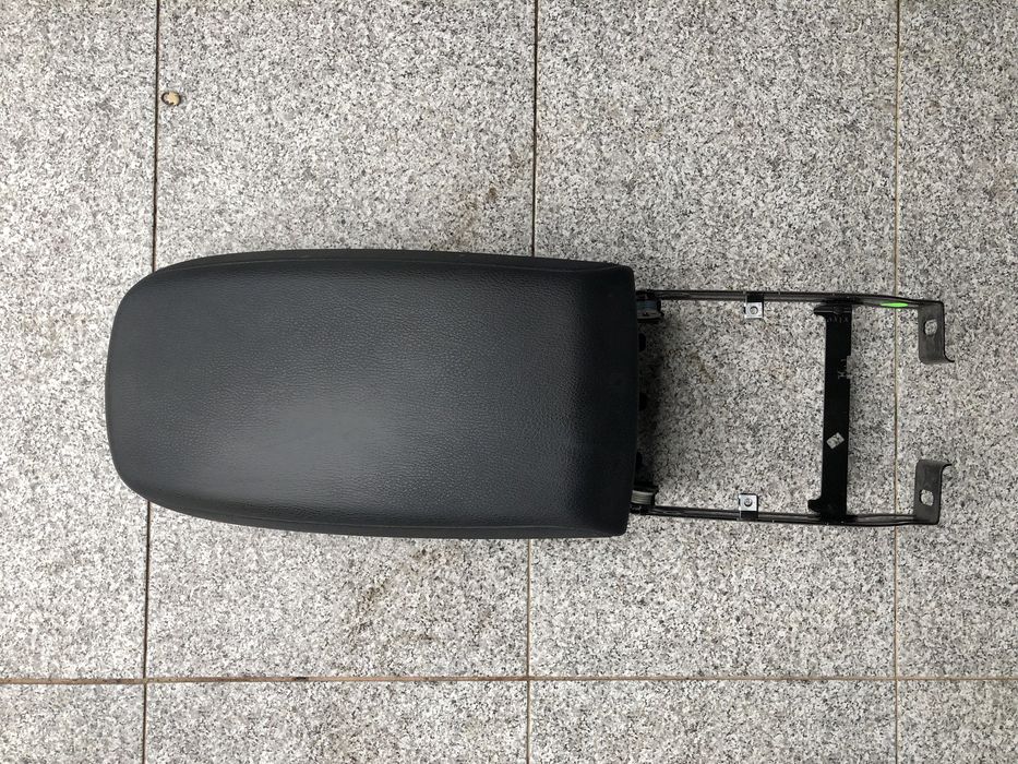 Cotiera BMW X3 model F25 an 2011-2017 originala piele fara defect