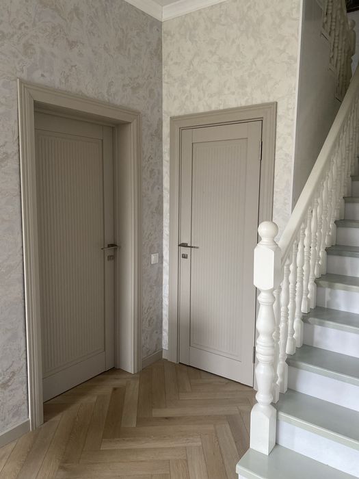 Установка межкомнатных дверей