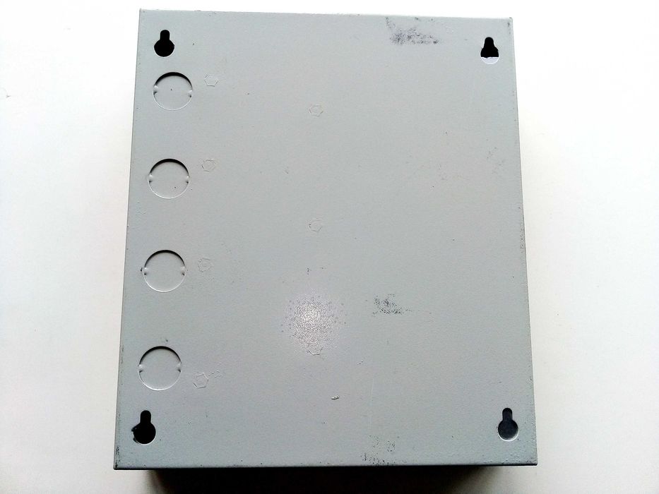 Захранващ блок за камери за видеонаблюдение 12V.DC