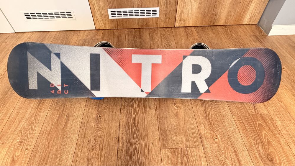 Placa snowboard Nitro Adict 155 + legaturi Nitro Zero