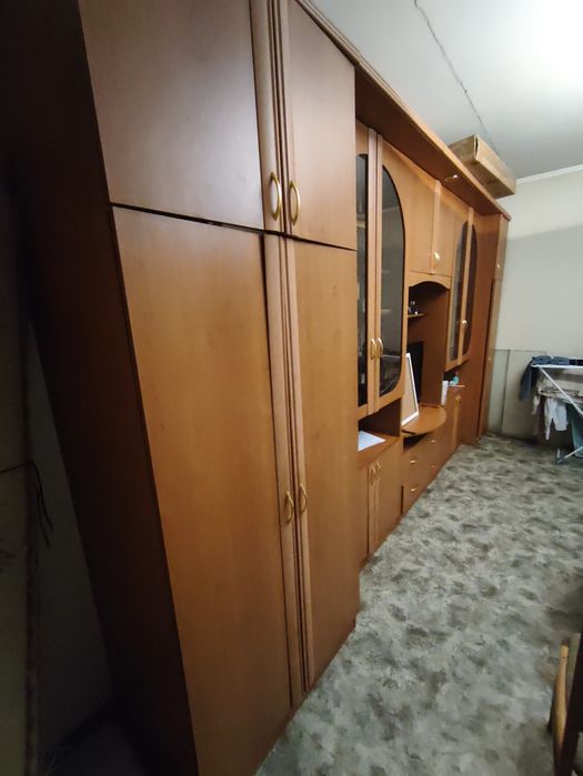 Отдам стенку даром