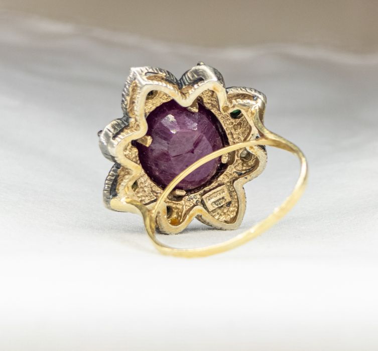 Старинен пръстен от злато, сребро, диаманти и естествени камъни