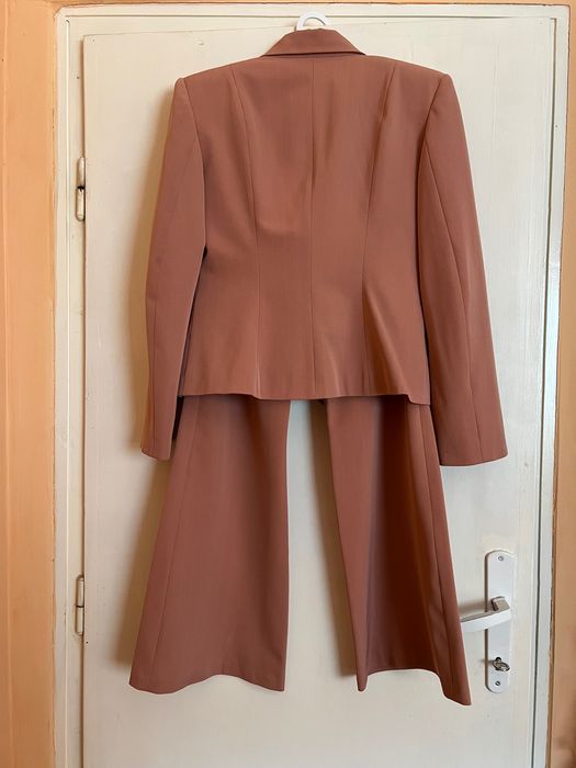 Дамски костюм Модена (40)