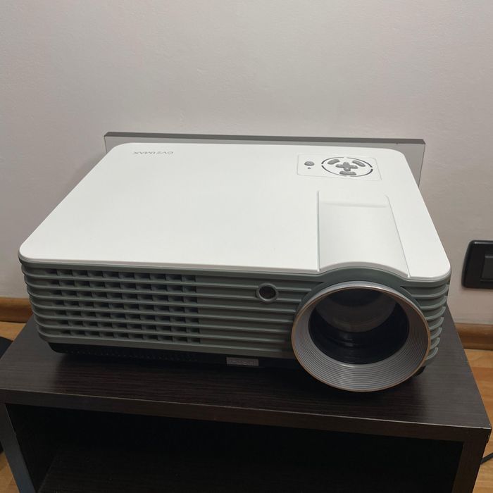 Vând videoproiector overmax multipic 3.1