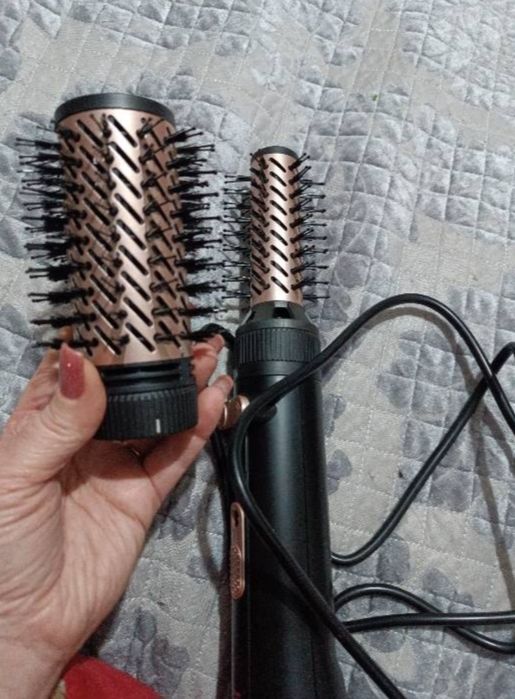Продам фен щётку для волос