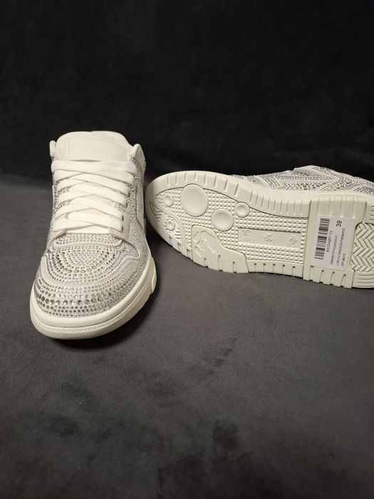 Off white out of office cu pietricele