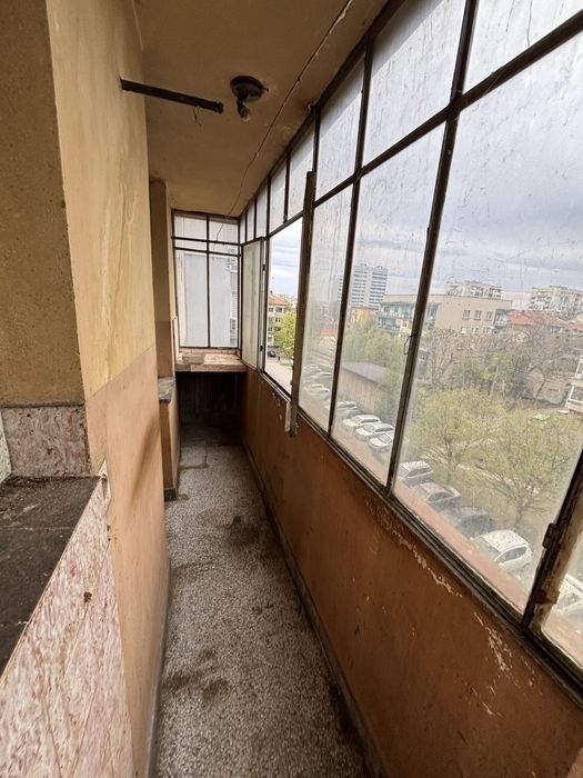 Продава се Тристаен апартамент в Плевен, Идеален център - 72 кв.м за 1389 €/кв.м - Снимка #3