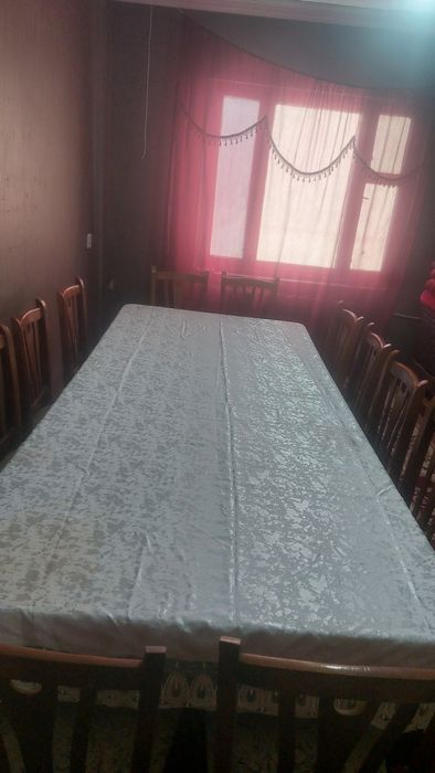 Стол и стуля 12 штук