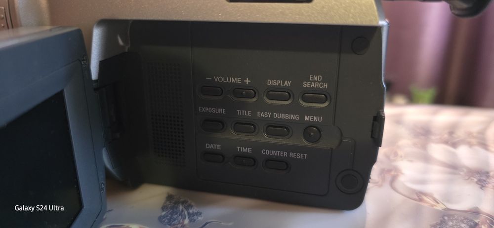 SONY Видеокамера CCD-TRV108E PAL