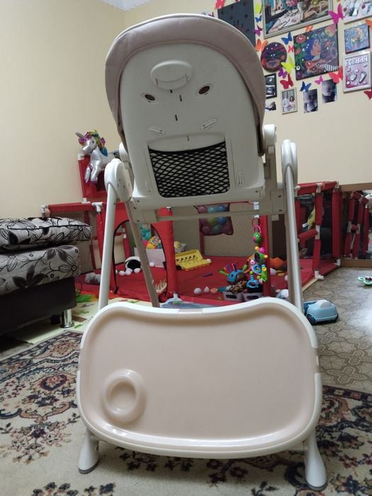 Детский стульчик для кормления