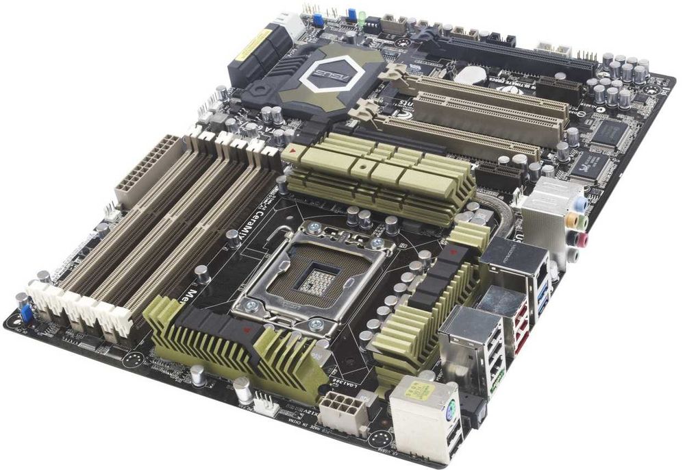 Дъно Дънна платка ASUS Sabertooth X58 1366 DDR3 до 48GB