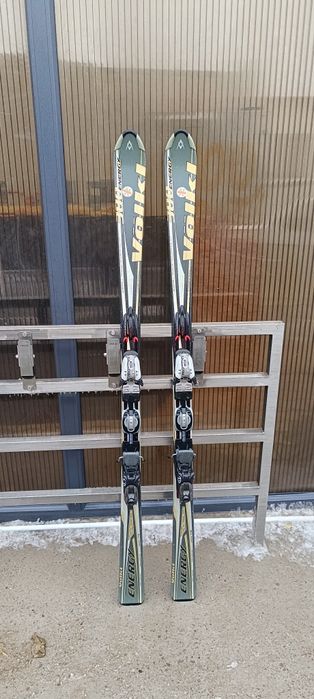Vând schiuri Volkl 160 cm