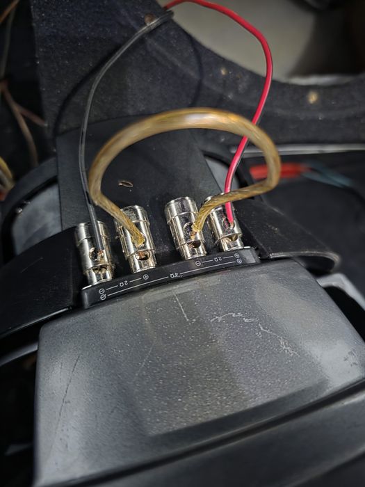 Vand subwoofer auto +statie