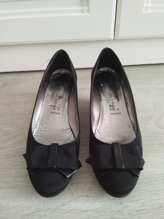 Vând pantofi negri, eleganți, material textil, mărimea 37