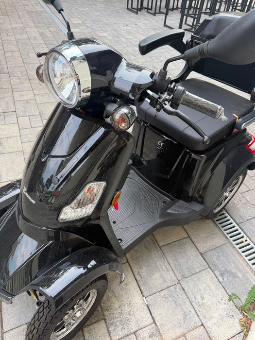 Vehicul Electric cu 4 Roti Smart Balance