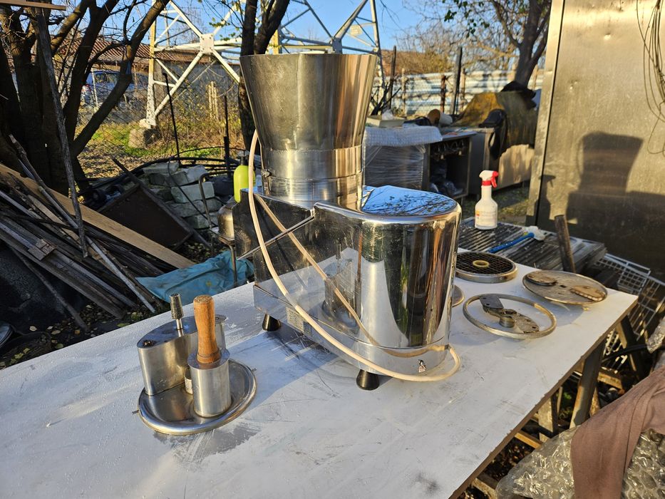 Зеленчукорезачка професионална втора употреба за стъргане на кашкава и