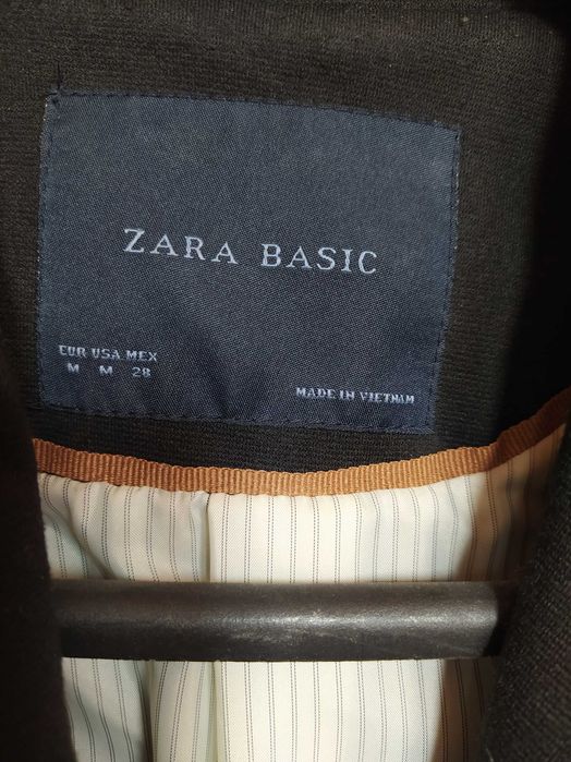 Дамско черно сако ZARA