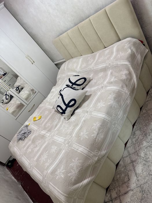 Продам двухспальную кровать