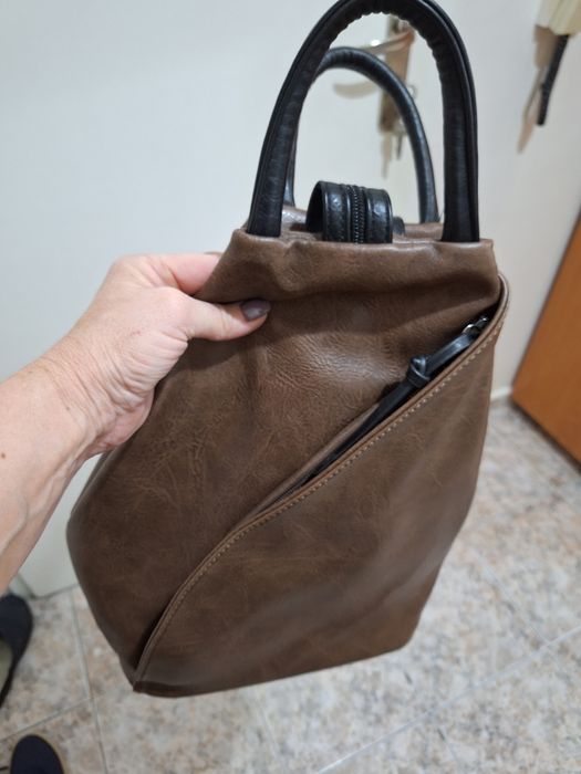 Дамска кожена раница