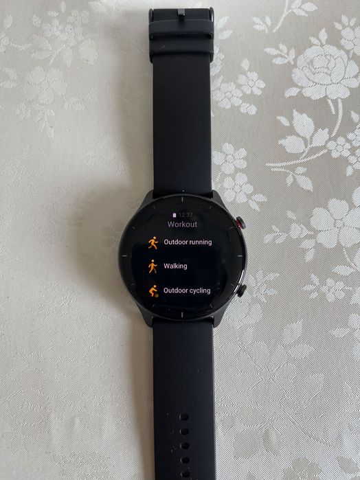 Смарт часы amazfit gtr 2e