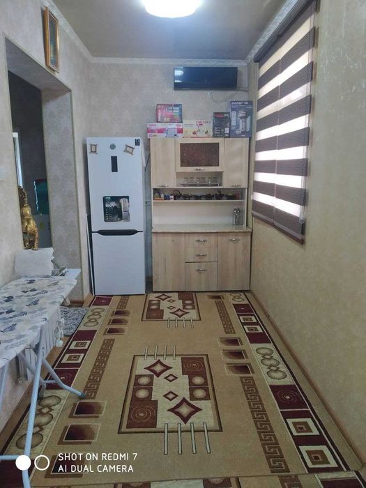 Yangi Hayot Do`stlik 2 mavezsi 3 xonali uy sotiladi