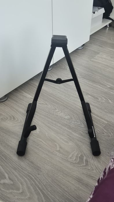 Vand set de chitara electrica harely benton + stand si amplificator