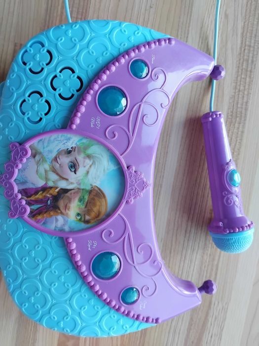 Lot Frozen Elsa rochie si statie cantat cu microfon